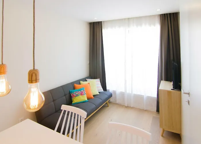 Mh Trindade Apartamento *