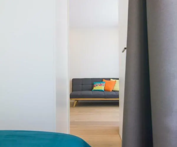 Mh Trindade Apartamento *